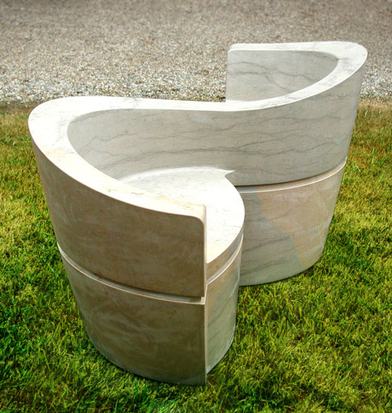 Double-fauteuil-en-pierre-marbriere