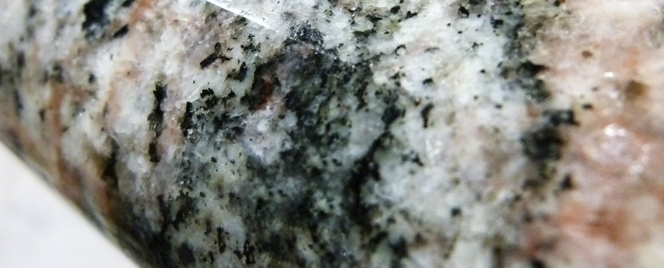 Granit-P1030950-960x387